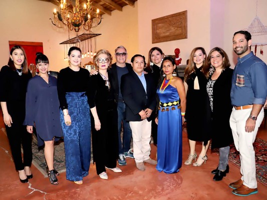 Alejandra Villeda, Lucía Ortíz Monsalve, María Echeverri, Bonnie de García, Rafael Bello, Marco Antonio Bonilla, Gisela Reyes, Suritiak Naichap, Ruby Serrano, Diana Martínez y Juan Francisco Villeda (fotografías: Hector Hernández)