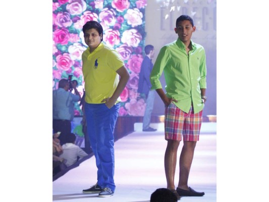 Spring Fashion Show 2016 de los seniors EIS  