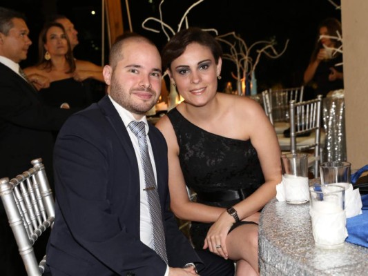 Compromiso de Daniella Valdés y Luis Matamoros