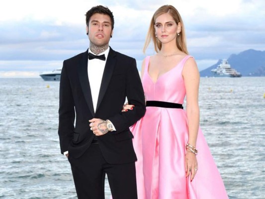 La influencer reveló que ellos se conocieron por el internet, ella fue quien dio el primer paso enviándole un mensaje al rapero en julio del 2016 y en septiembre del mismo año tuvieron su primera cita en Italia.