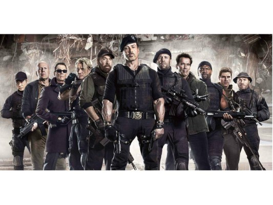 8. Por la cinta de acción “The Expendables” que Stallone dirigió, produjo y protagonizó en 2010, recibió el premio honorífico Jaeger-LeCoultre, Gloria al Cineasta en el Festival Internacional de Cine de Venecia.