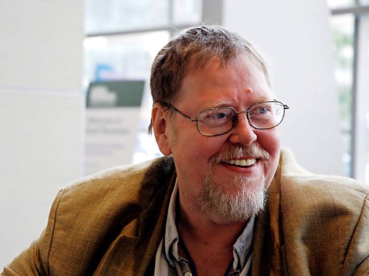 22-Gardner Dozois: escritor y editor de ciencia ficción, falleció el 27 de mayo a los 70 años a causa de una infección sistémica
