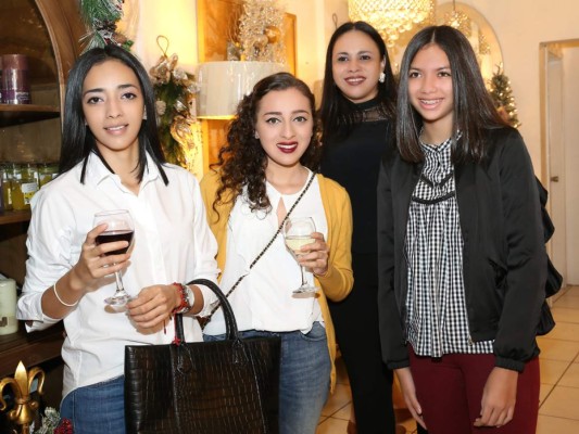 Coctel navideño en Induma