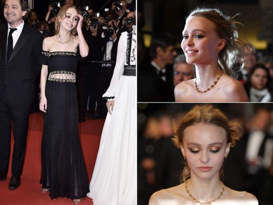 Lily-Rose Depp en un diseño hombros al aire firmado por Chanel