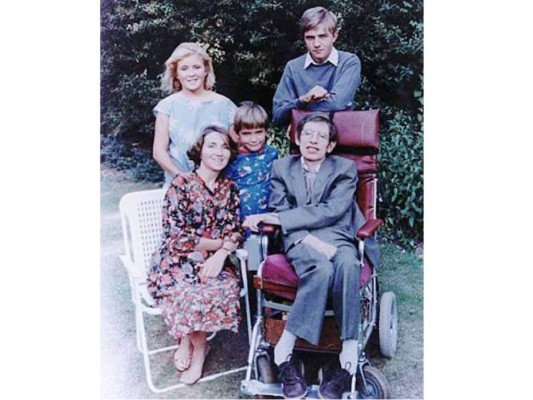 La vida de Stephen Hawking en imágenes