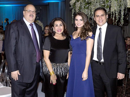 La boda civil de Guillermo Orellana y Giordanna Kafati   