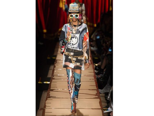 Pasarela Moschino otoño 2017