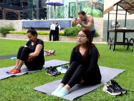 Club Hondureño Árabe y Revista Estilo patrocinan clases de yoga