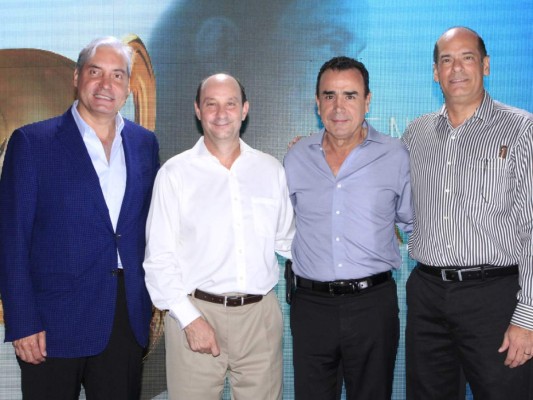 Alegre despedida para Boyce Lloyd  