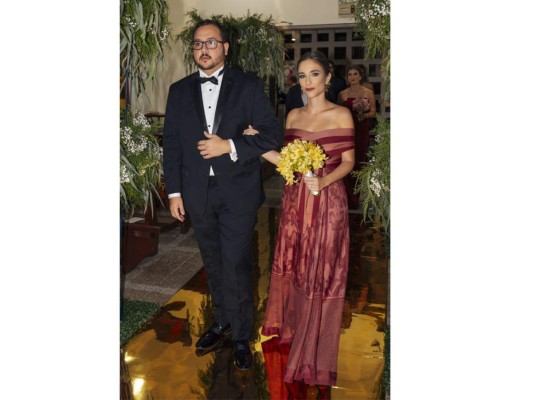 Joaquín Pérez y Vanessa Juliao.