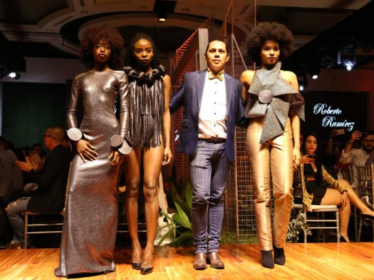 Roberto Ramírez. Con su colección vanguardista en Estilo Moda, impuso un nuevo concepto fashionista y además fue invitado especial a Expomoda en Nicaragua en noviembre para compartir junto a otros talentos centroamericanos