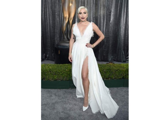 Lady Gaga (Dior)