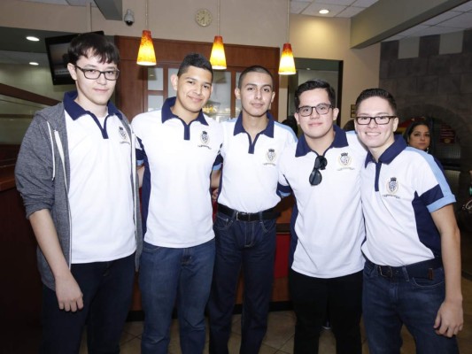 Senior entrance de Mount View Academy&nbsp;&nbsp;