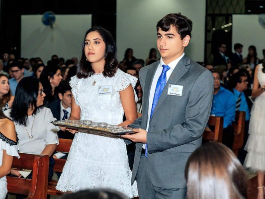 La Confirmación 2020 de la Escuela Internacional Sampedrana