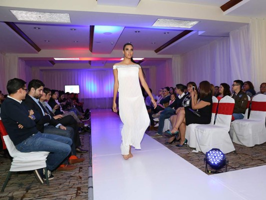 BeautyBook celebra su primer año con exclusiva pasarela