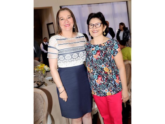 ﻿Almuerzo en honor a Maria Dolores Agüero 