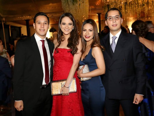 Mauricio Ochoa, Paulina Lardizabal, Daniella Tomé y Walter Bodden