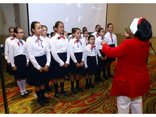 Recepción para celebrar la independencia del Perú