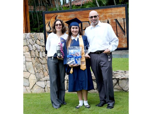 Graduación de los Seniors 2020 de la Escuela Seran