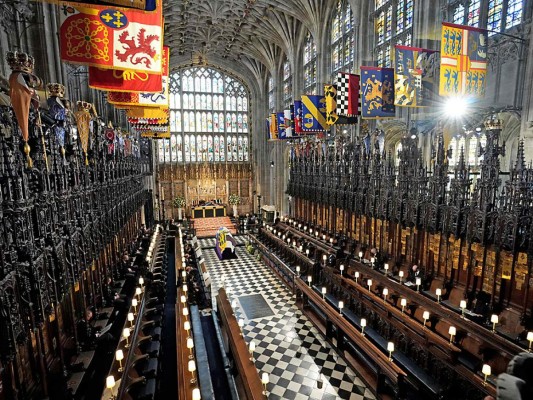 Panorámica de la capilla donde el féretro del duque de Edimburgo fue depositado en el catafalco del Coro