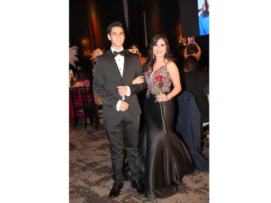 Los Seniors de la Dowal School 2019 celebran su Prom al estilo años 20s