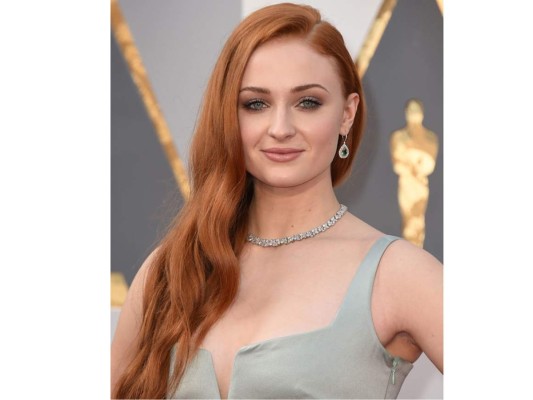 Sophie Turner pelea con Piers Morgan por burlarse de las enfermedades mentales