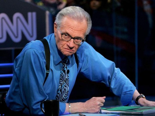 Viuda de Larry King revela la verdadera causa de su muerte