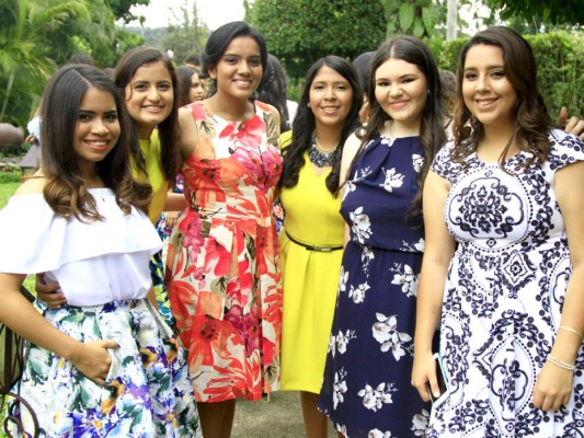 Emotivo senior breakfast de la International School