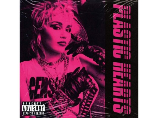 Miley Cyrus- Plastic Hearts: Plastic Hearts fue lanzado el 27 de noviembre por RCA Records. Es el séptimo álbum de Miley y cuenta con diferentes colaboraciones con artistas como Billy Idol, Joan Jett, Dua Lipa y Stevie Nicks. El disco está influenciado por los géneros de rock, glam rock y pop rock