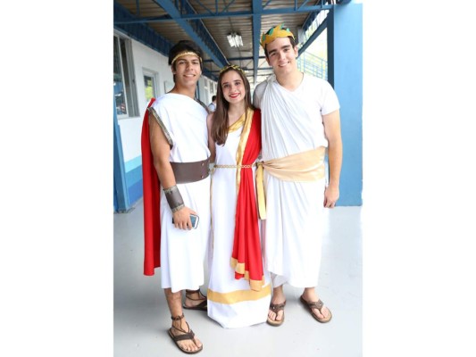 Macris School Seniors Greek Day