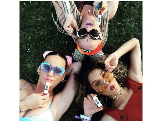 Katy Perry tiene su propia línea de maquillaje gracias a la juvenil línea «CoverGirl», consiste en 12 lipsticks de alta pigmentación, desde el fucsia hasta el lila oscuro, y una serie de máscaras y pestañas y lápices de ojos. Una colección que refleja a la perfección el estilo de la intérprete.