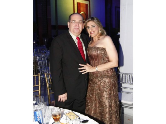 Héctor y Lorena Kattán.