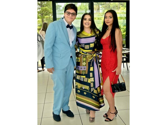 Luis Zapata, Carolina Banegas y Raquel Navarro