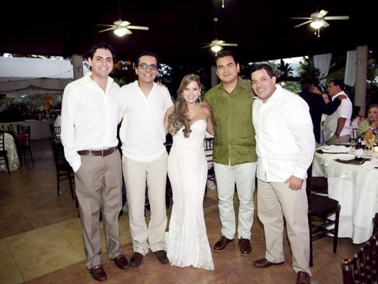 Konan Morales y Rossie Umaña se casan  
