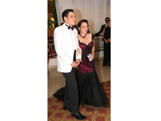 Fredy Aguilera y Lourdes André