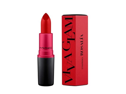 Rosalía es la nueva embajadora de Viva Glam, el labial más solidario de MAC