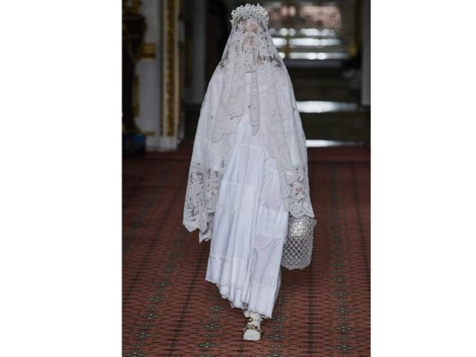 Design by Simone Rocha
