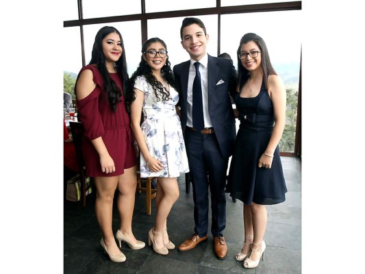 Senior brunch de La Estancia School