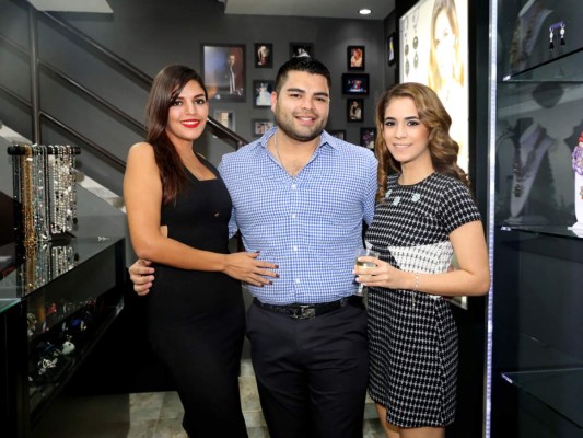 Rodolfo Lugo abre sus puertas en Tegucigalpa