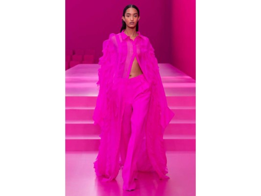 Valentino y su mundo color rosa: colección Otoño/Invierno 2022