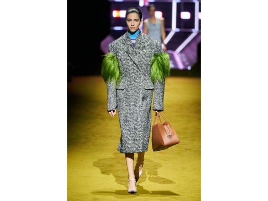 Prada presenta colección Otoño/Invierno 2022