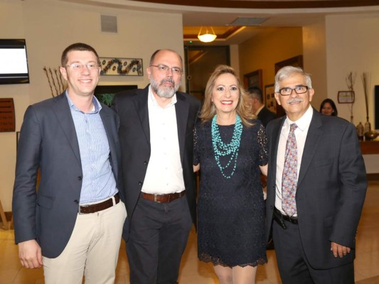 Alessandra Foletti inaugura exposición de arte en el Marriott