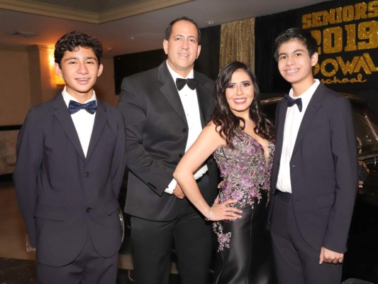 Los Seniors de la Dowal School 2019 celebran su Prom al estilo años 20s