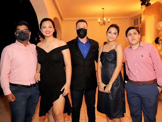 Gabriel Castro, María José Ordoñez, Roberto Henriquez, Gabriela Moncada y David Rosales