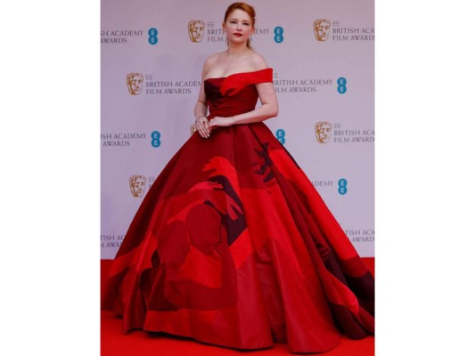 Haley Bennett en Valentino.