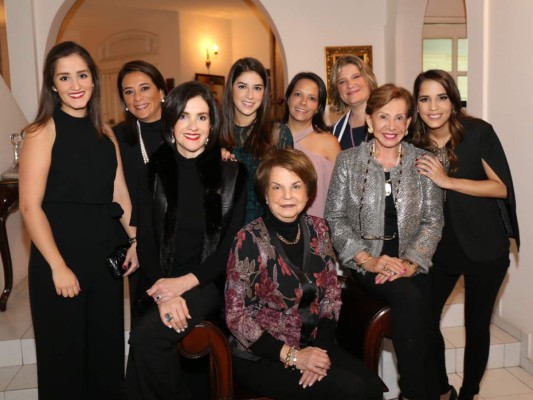 Despedida de soltera para Iradela Álvarez