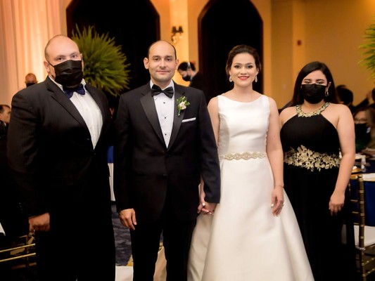 La boda de Azaria Martínez y Fernando Torres
