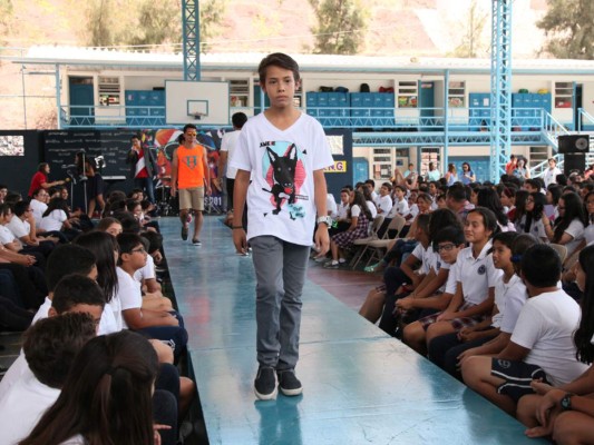 Show de moda y talento en Macris School