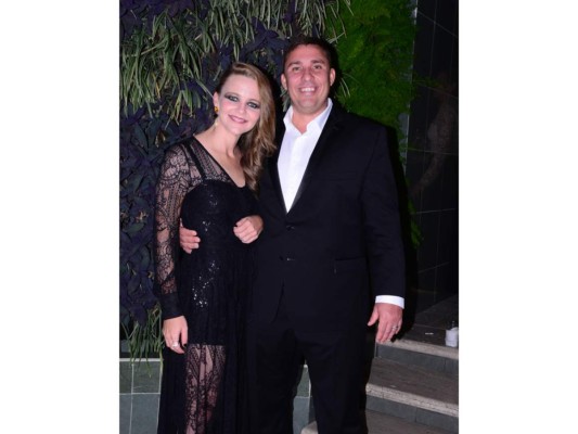La boda de Ashley Rodgers y Cameron McNab