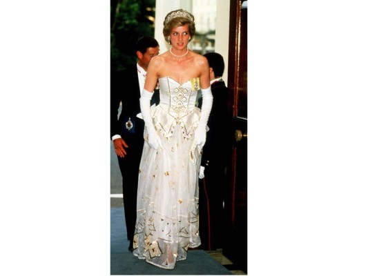 El inmortal estilo de la princesa Diana de Gales